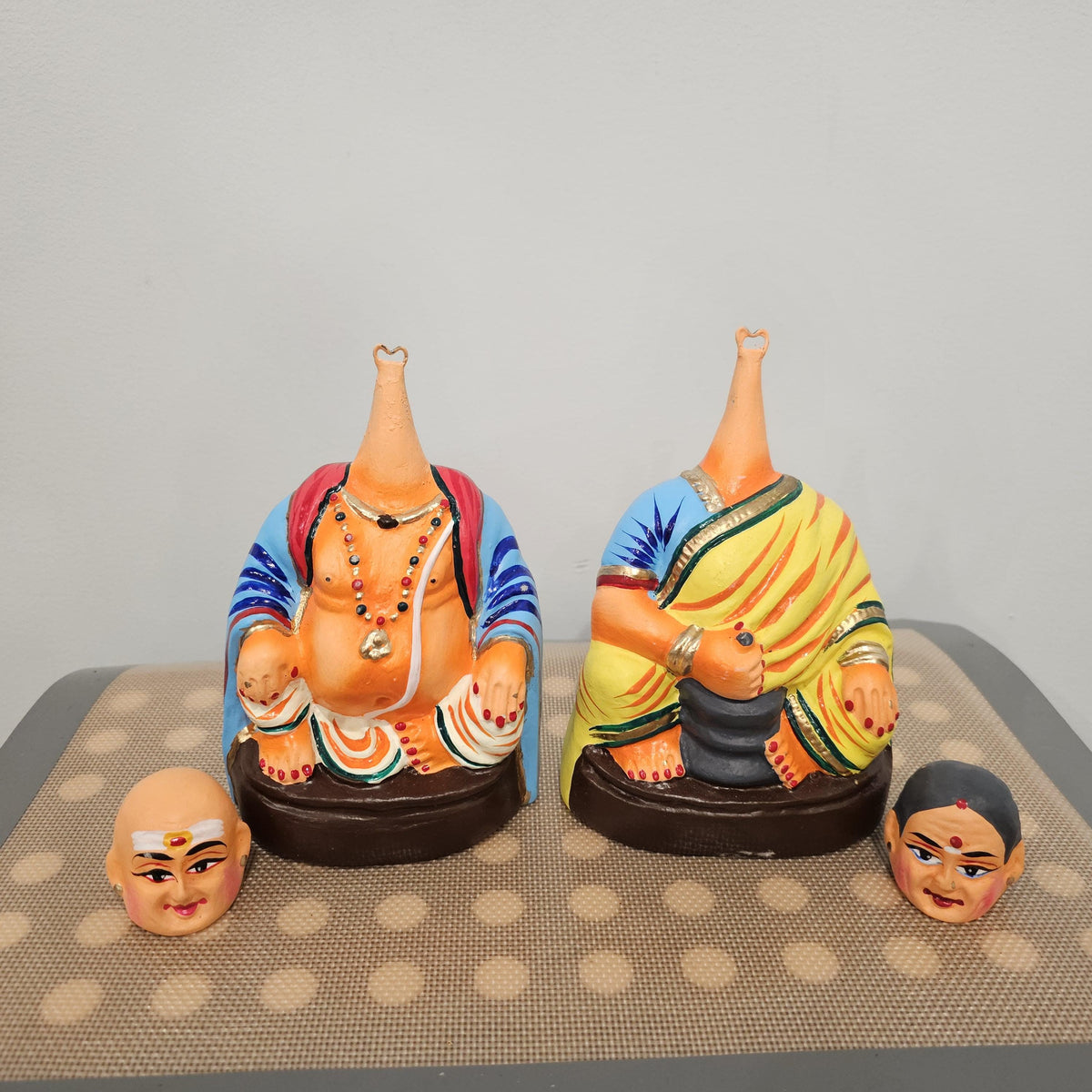 Taata Bamma Couple Bobble Head Toys - Indian Home Decor