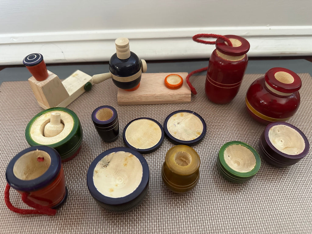 Lakkapidatalu miniature wooden toy kitchen set in natural lacquer colors