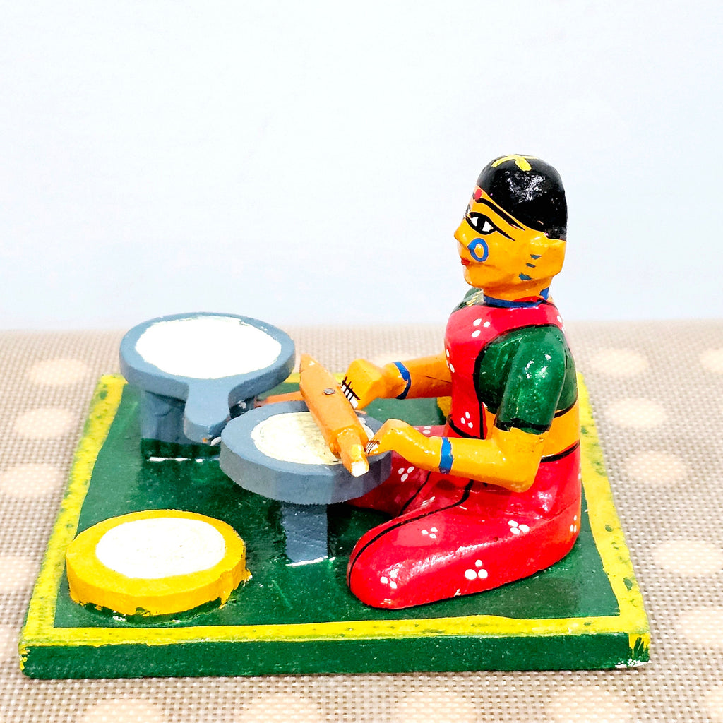 Chapati Maker on a Traditional Oven | Kondapalli | Navaratri golu | Bommala Koluvu